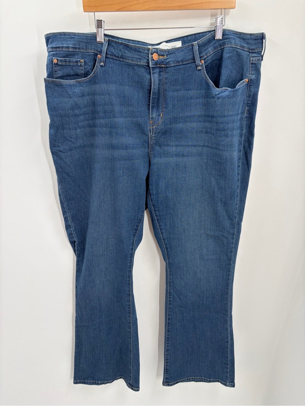 Signature by Levi Strauss Mid Rise Bootcut Jeans Plus Size 22M W36 L32